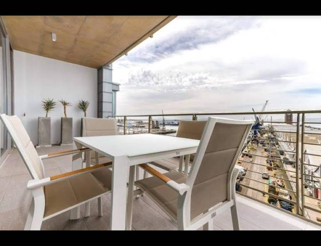 2 BEDROOM APARTMENT TO LET IN WATERFRONT